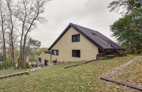 Large Home with Game Room, 4 Mi to Mississippi River - Foto 33