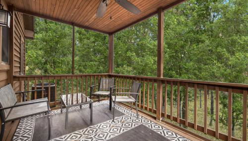 Two Cabins Retreat in Woods Resort - Dog-Friendly - Foto 4