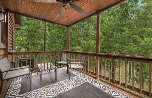 Two Cabins Retreat in Woods Resort - Dog-Friendly - Foto 4