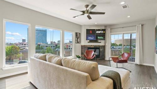 Enjoy DT Newly Renovated & Patio and Free Swim Club by Austin Vacay - Foto 1