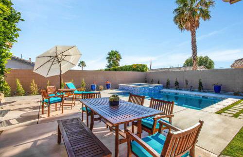 Near Downtown Palm Springs Home with Mountain Views - Foto 31