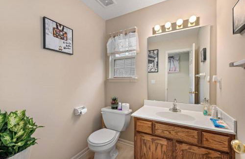 Beautiful Townhome, 11 minutes to Downtown, KCMO. - Foto 21