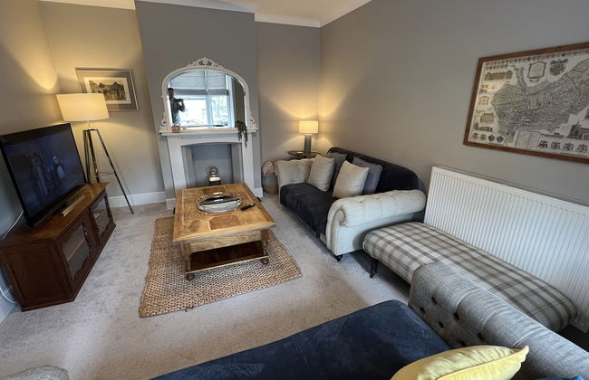 Luxurious Victorian Villa With Parking, Sleeps six - Photo 15