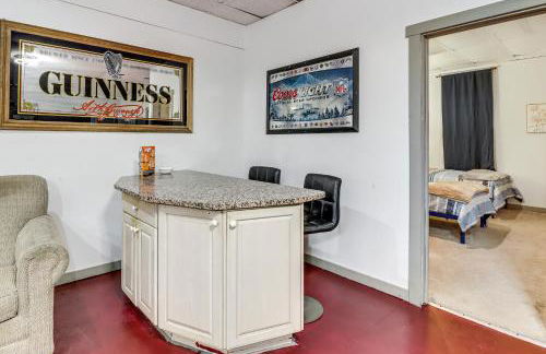 4 Mi to Mauch Chunk Lake Spacious Apt with Bar! - Foto 18