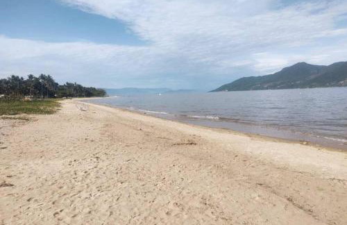 Casa Inteira 100 metros da Praia Localização Perfeita - Foto 15