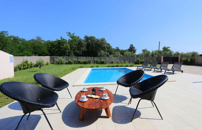 Nina With a Heated Pool - Foto 16