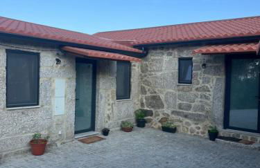 Casas Chão da Roseira - Foto 2