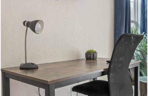 Vibrant 4BR3BA Oasis Near Happy Downtown - Foto 19