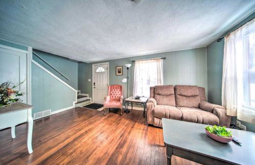 Eastlake Home with Patio Less Than 1 Mi to Lake Erie! - Foto 1