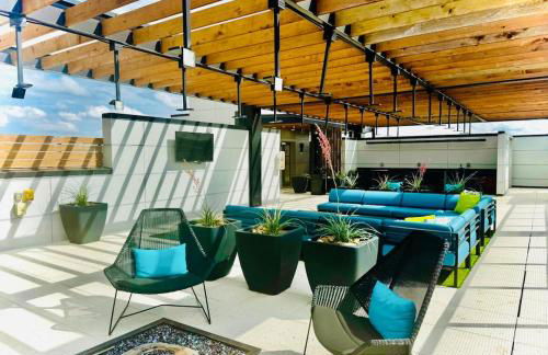 Deep Ellum Theatre Suite - The Black Collection - Photo 27