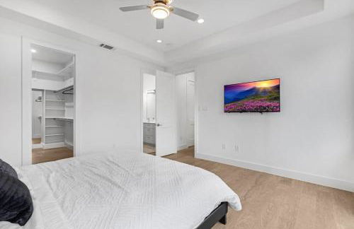 Spacious Houston 3Bed3 Bath Family Townhome - Photo 31