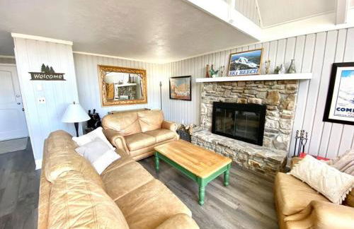 Cozy Charming Ski Chalet Sleeps 11 - Foto 19