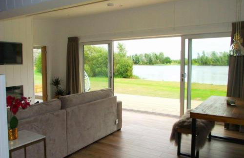 Phoenix Lodge - Luxury 2 ensuite bedrooms, lakeside views - Foto 33