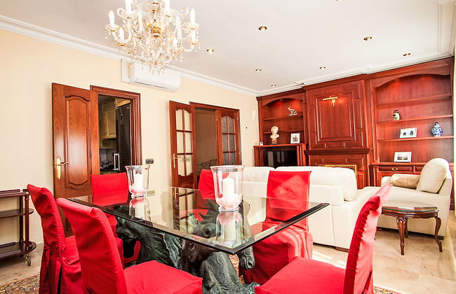 3 bedroom Apartment in Barcelona - Photo 3