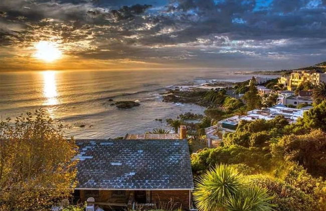 Modern Apartment in Camps Bay w Private Pool Houghton Steps - Photo 3