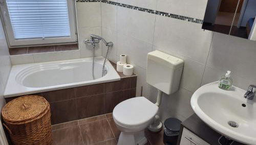 Einzelwohnung im EG mit Terrasse und AC - Foto 5