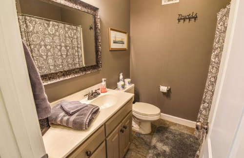 Waterfront Home with Spacious Outdoor Deck Boat Slip - Foto 10