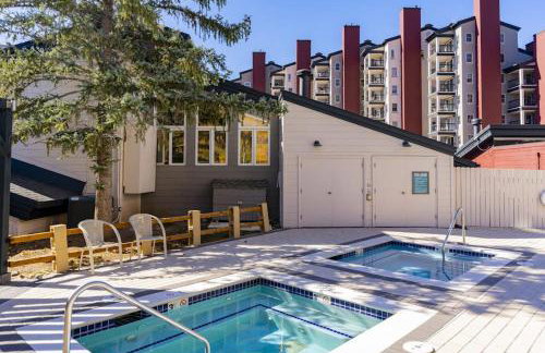 Torian Plum Condominiums - Foto 104