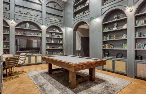 FiDi Studio w Residents Bar Golf Simulator Gym NYC-271 - Photo 21