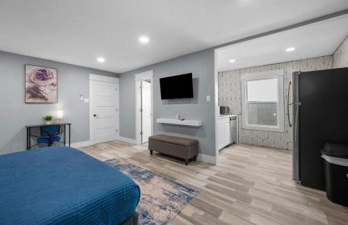 Modern Studio Retreat with Workspace in Houston - Foto 1