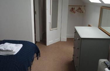 2 bedrooms sleeps 4 free wifi parking outdoor area - Foto 18