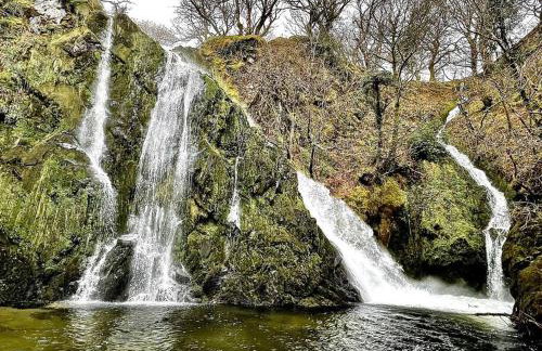 Gorwel is an Art Deco 1930s villa with sea views - Foto 30