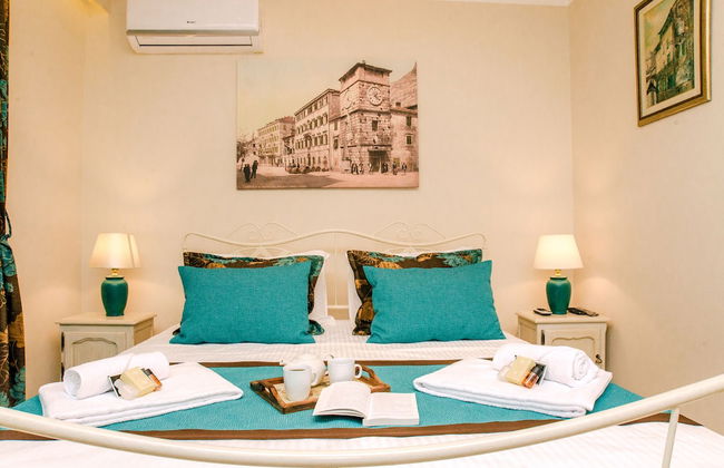 D & Sons Apartments - Photo 22