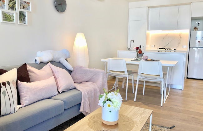 Deluxe and Brand New Lakeside Apartment - Foto 20