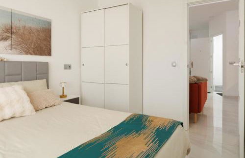 Top Floor 2 Bedroom Apartment with Terrace - Foto 10