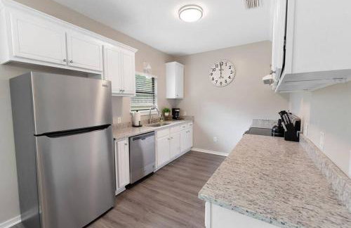 Spacious Country Living with Fishing Lake - Foto 5