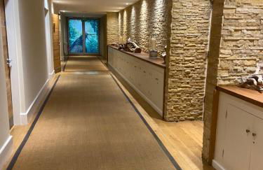 HM111 Penthouse Apartment with Lake View & free Spa Access- Lower Mill Estate Cotswolds - Foto 24