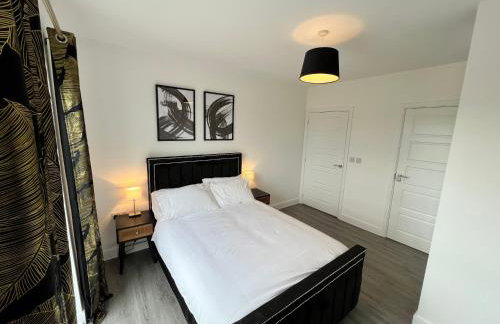 Modern 2 Bedroom Apartment - Photo 23