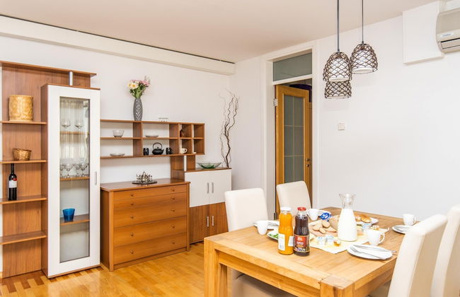 Modern 2bdr Apartment in the Center- Free Parking - Foto 4