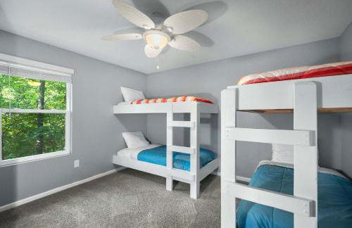 Lakeside Oasis - Room for 12 - Foto 37