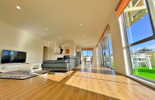 Phillip Island Towers - Photo 24