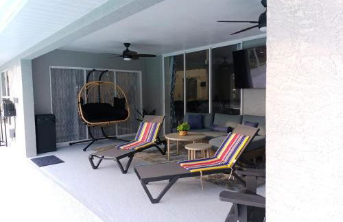 Villa Varona Resort, Heated Pool, Ping-Pong, Pool Table, Fire Pit and Pergola - Foto 21