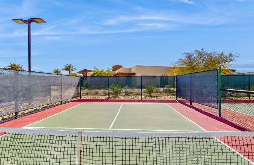 Bright desert oasis with hot tub and grill, shared pool and tennis in 55 plus community - Foto 31