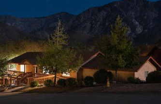 Lazy Squirrel - Cozy Family House with Full Game Room - Foto 7