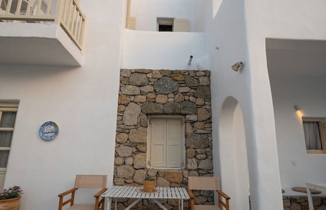 Mykonos Twins - Photo 58