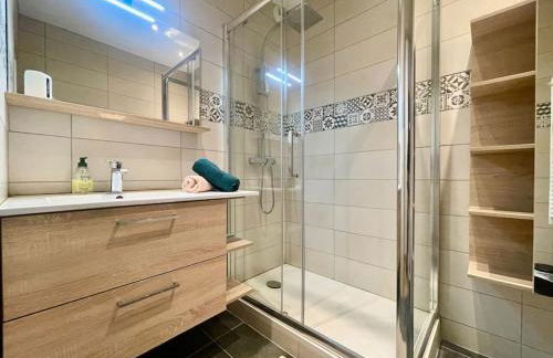 147 - Vue Cité Médiévale et Parking - Foto 12