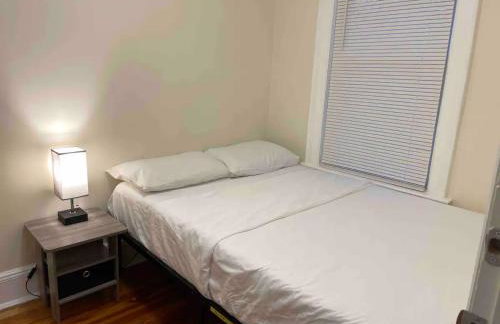 Entire Beautiful 2BR Apartment [L]. Convenient location in the heart of Queens! - Foto 9