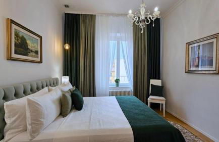 Val's Vatican Wall Apartment - Photo 25