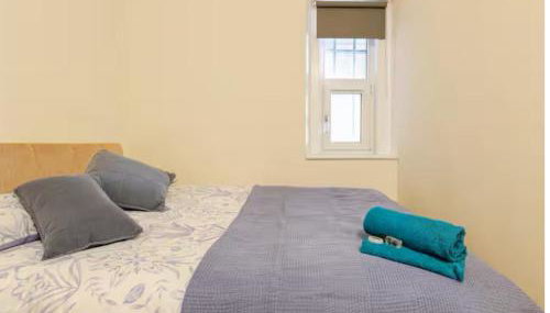 3 Bed Central Apartment - Pet Friendly & Parking - Foto 5