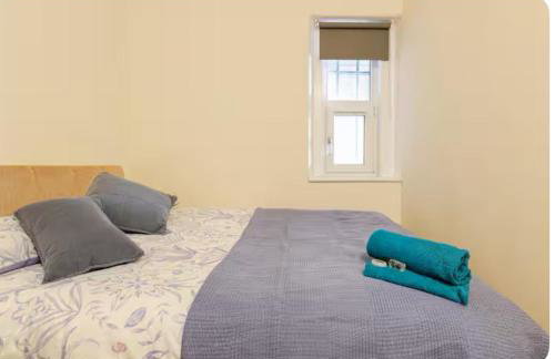 3 Bed Central Apartment - Pet Friendly & Parking - Foto 5