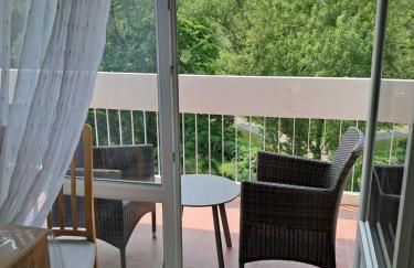Le 7 - Appartement 2 pièces au calme en bord de rivière, wifi et parking privé gratuit - Foto 1
