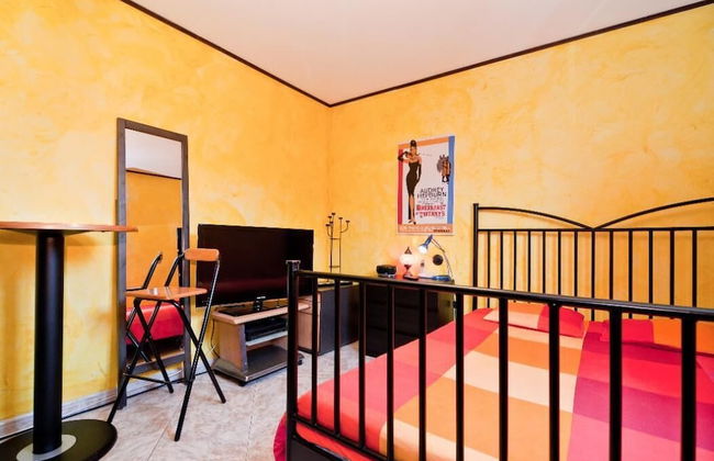 Chic & Sunny Apt. Historic District - Sol - Photo 5