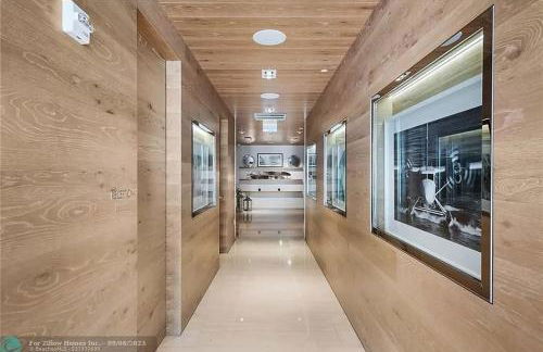 The Glamour of Upscale Downtown Ft. Lauderdale - Foto 31