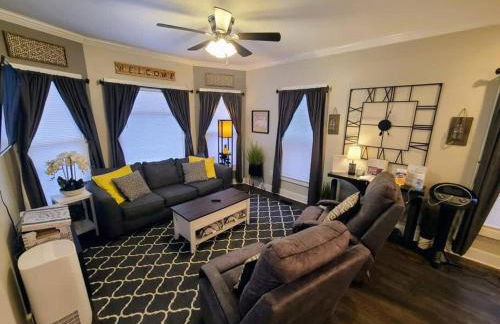 Downtown Kzoo with 3rd Floor Arcade Room - Foto 9