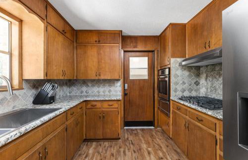 4-Bedroom Cowboy Retreat Steps from Zilker Park - Foto 42