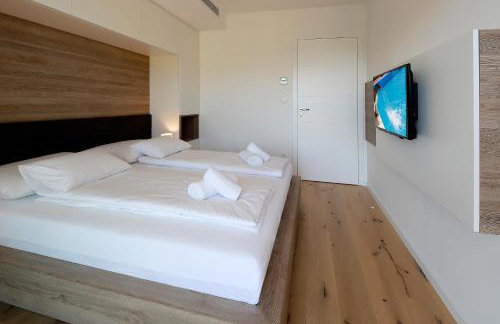 MODENA MARIS-heated pool-grill-relax-jacuzzi apartments - Foto 46